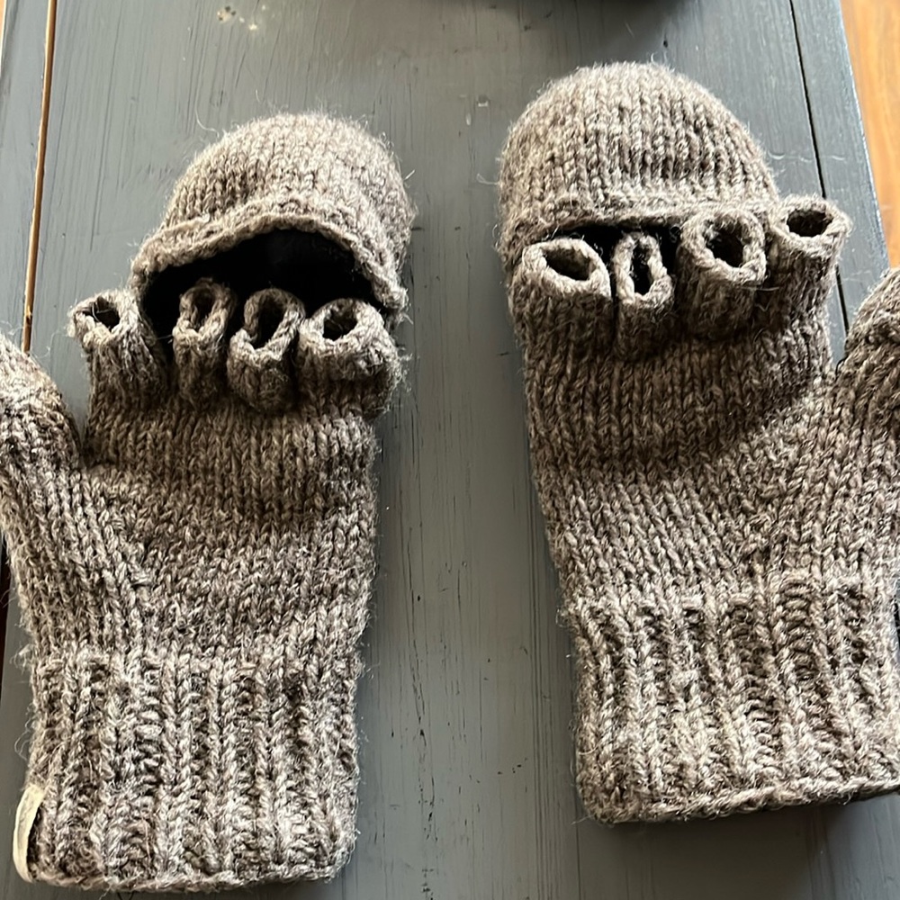 Nirvana Designs lined pop top mittens